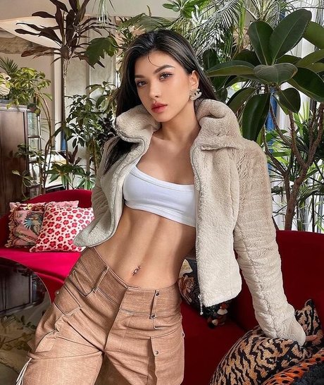 Xialan__ sexy actress pics