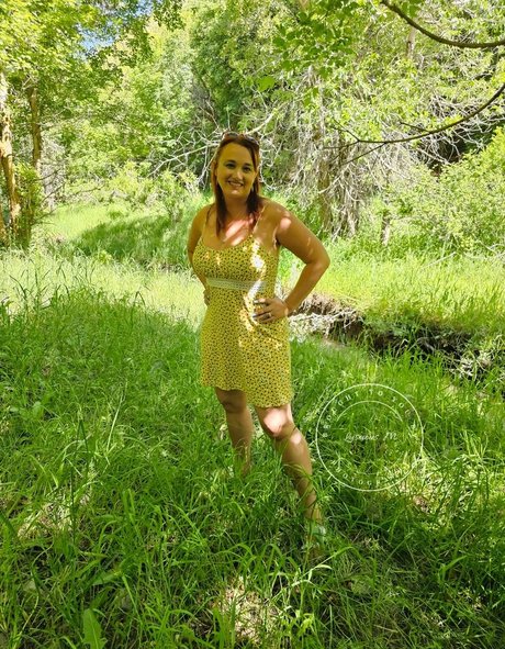 Luscious M porn model image