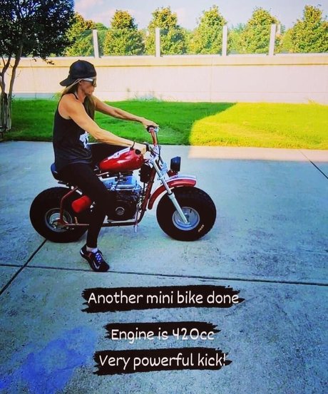 BikiniSquats actress photos