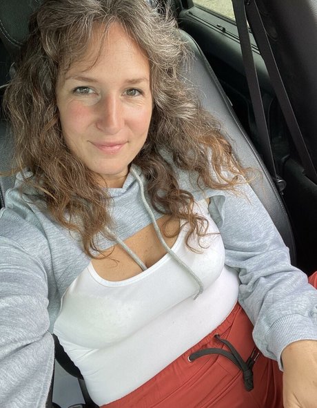 Laineymarie model adult pics