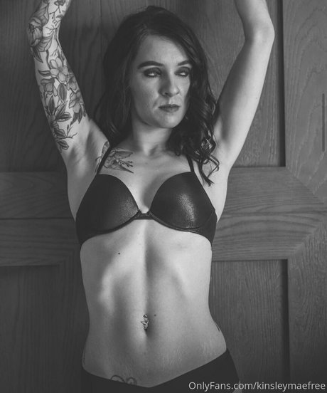 kinsleymaefree beautiful pornstar pics