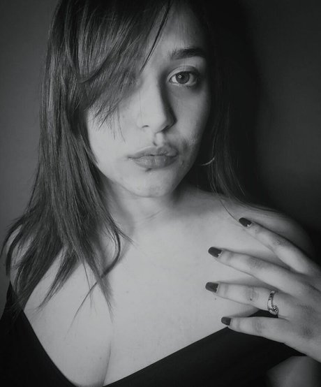 Rita Senatore nude pornstar picture