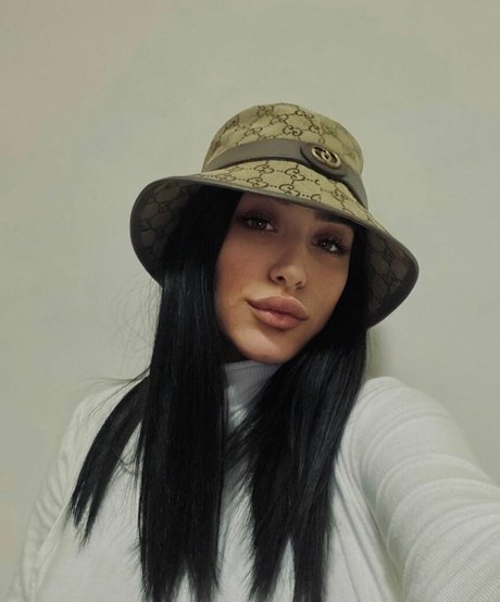 Rita Senatore model porn photo