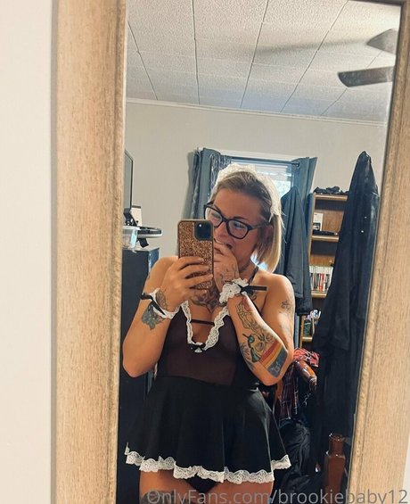 brookiebaby12 model naked photos