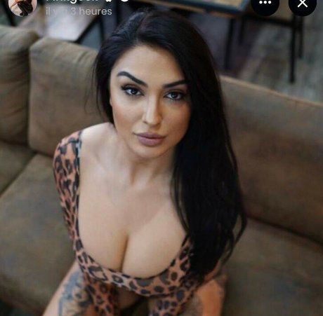 Pinkgeek naked star images