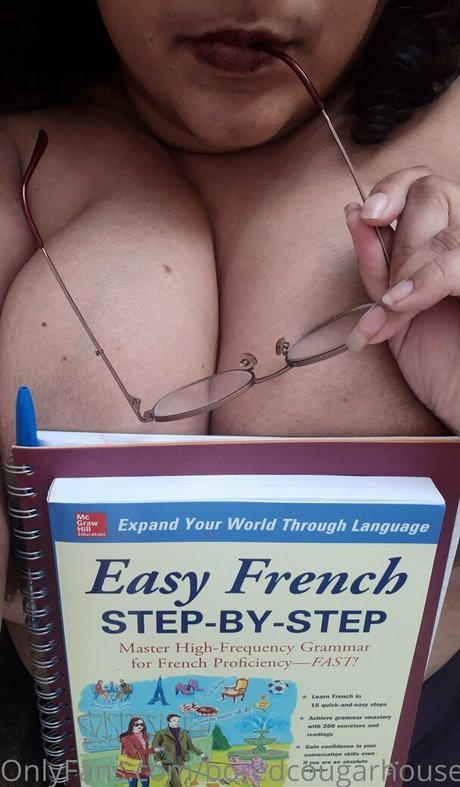 boredcougarhousewife perfect model photo