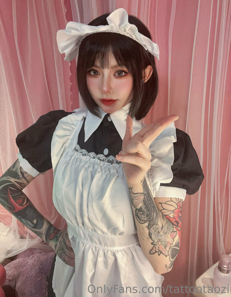 Tattoo Taozi nudes model image