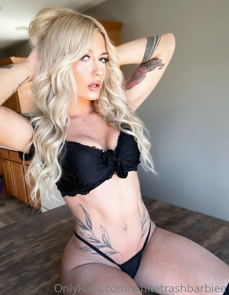 Whitetrashbarbiee model top photos