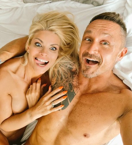 Lizzy Licious model hd photo