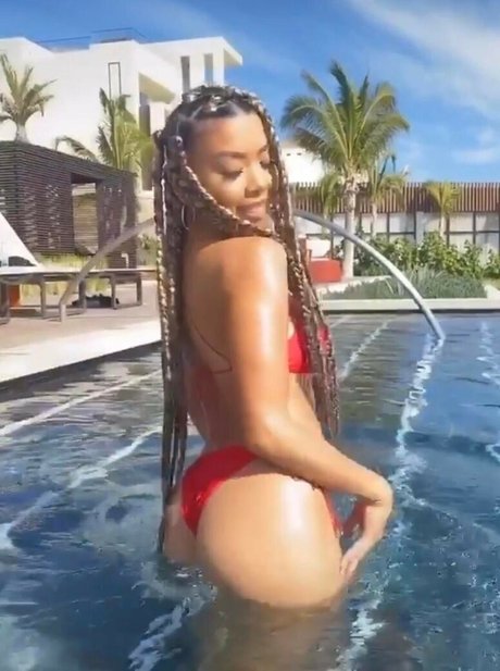 Liane V star perfect pic