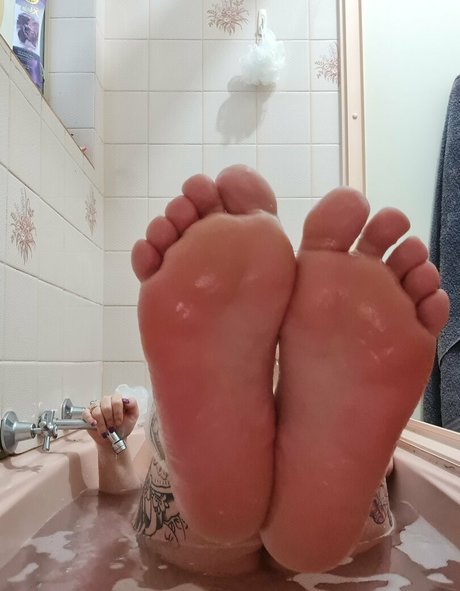 delilahslay sexy actress photo