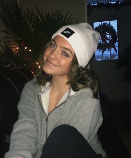 Emmie Garver exclusive model photos