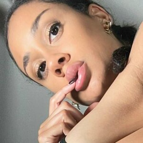 arianaaimesfree free pornstar photos