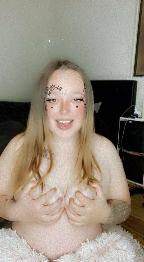 raebabe11 star nude photos