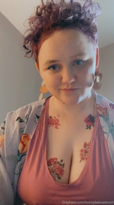 hunnybeesarecool exclusive pornstar archive