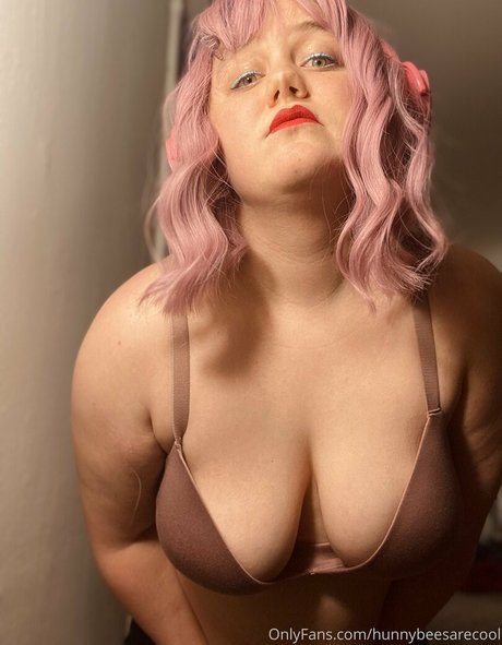 hunnybeesarecool pornstar high quality images