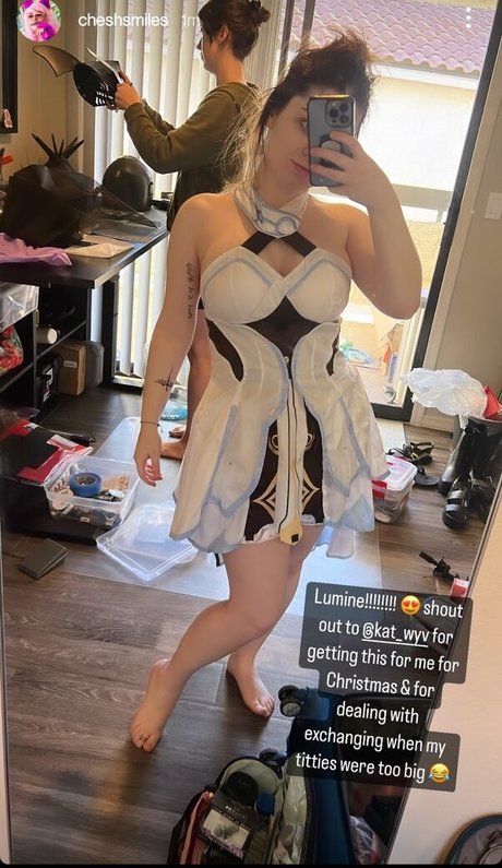 Cheshsmiles model naked gallery