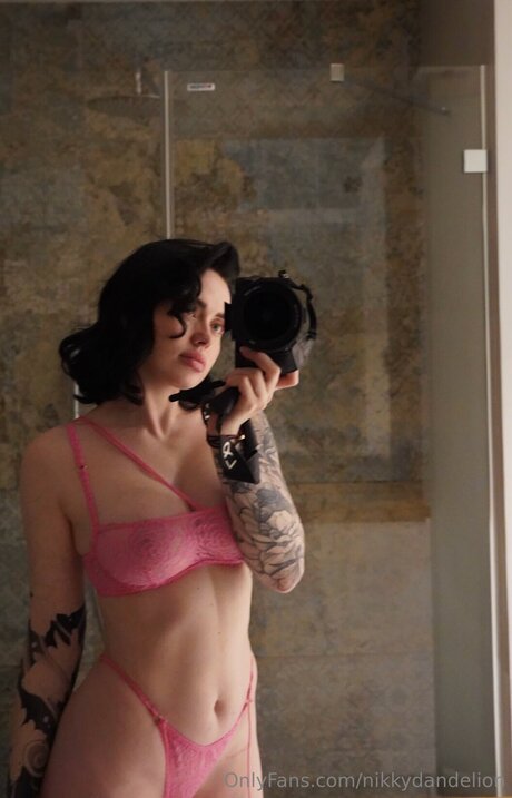 NikkyDandelion xxx actress gallery