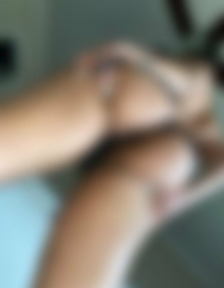 mizzoktoberxxx pornographic actress galleries