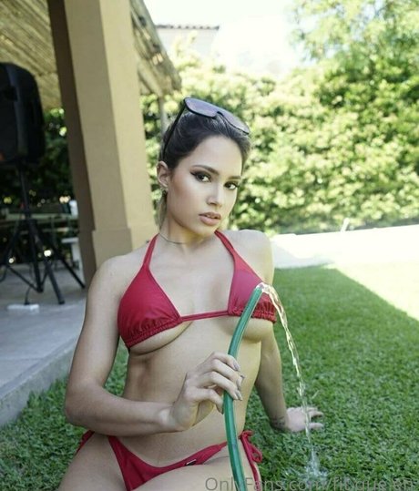 Fit que en star hot img