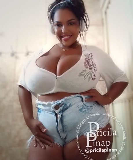 Pricila Pinap hot model image