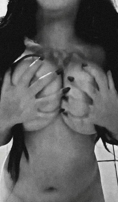 Fernanda Profana adult actress img