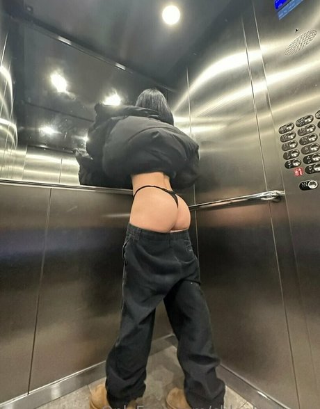 chloehodgson model naked pictures