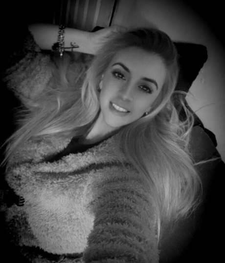 thedevilhot art model galleries