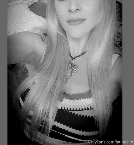 thedevilhot hot pornstar image