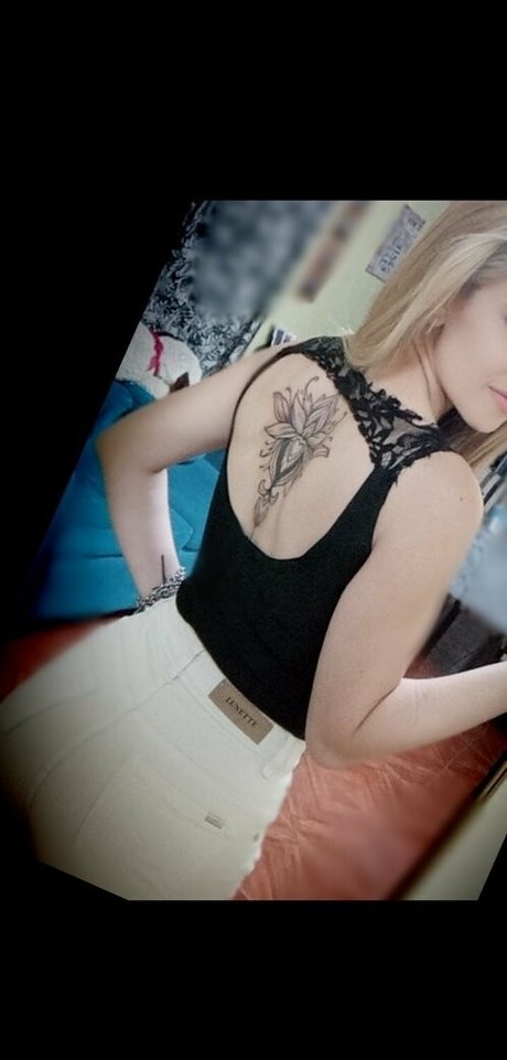 thedevilhot erotic pornstar photo