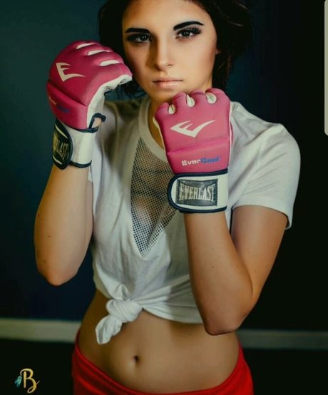 Chelsie Deville porn model picture