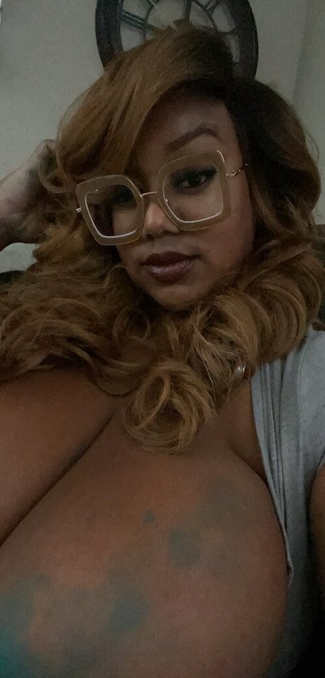 poetrystudiosnetwork model hot photos