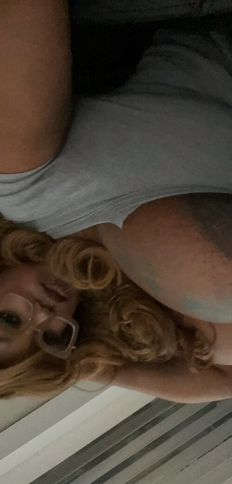 poetrystudiosnetwork model adult image