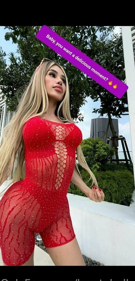 krystalrollss erotic pornstar pics