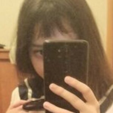 ilyrose model top photo