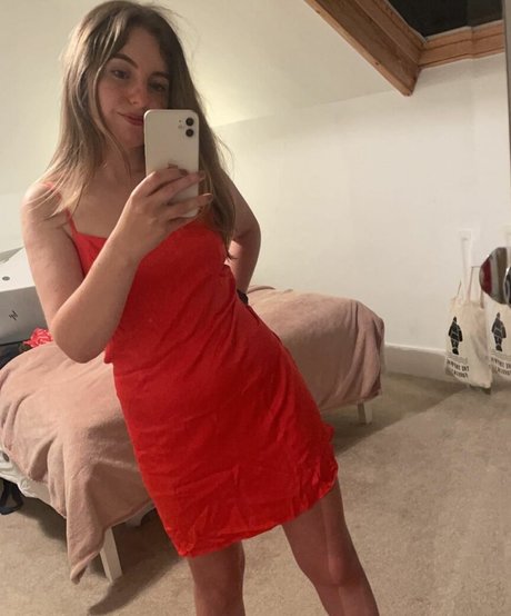 Averytinyleaf pornstar hot images