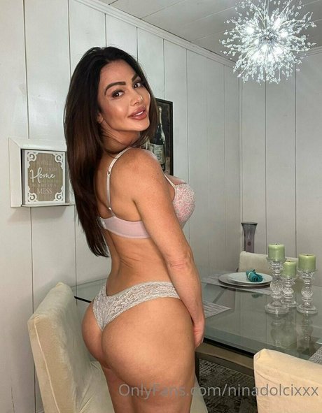 ninadolcixxx art model photo