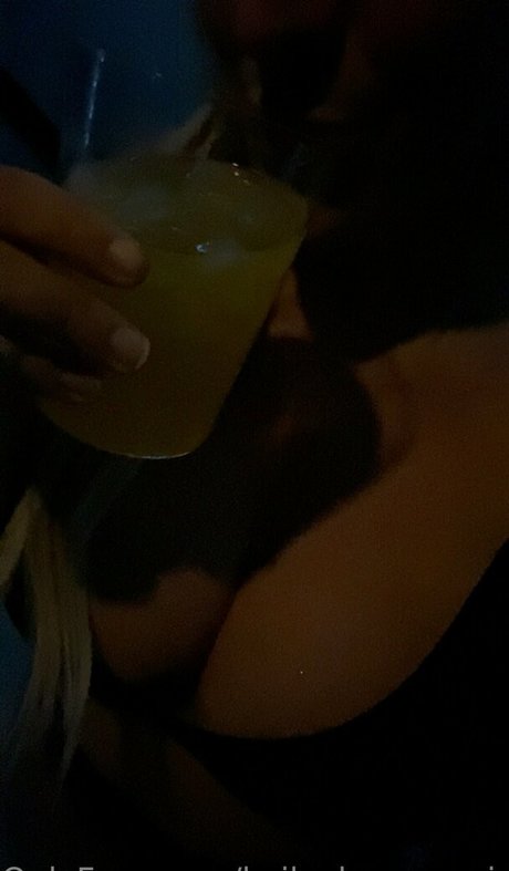 kaileykumsagain pretty model images