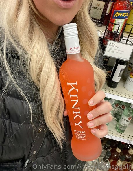 kaileykumsagain sexy model pic