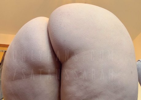 satanssarah beautiful model pic