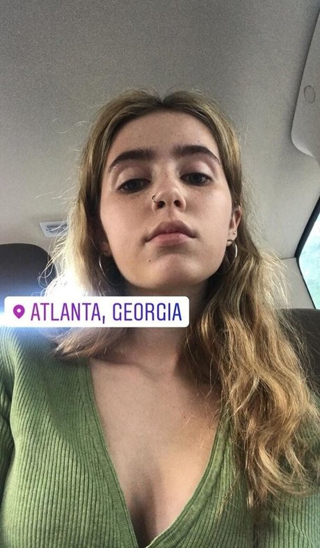 Clairo nudes actress pics
