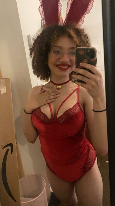 Val Figgs hd actress photos