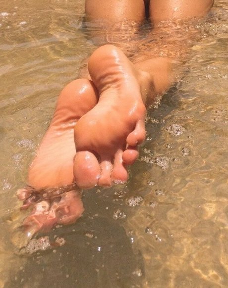 pretty evelyn erotic pornstar pics