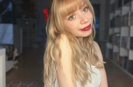 LegendLuna porn actress pictures