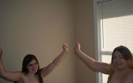 lustfulgeek erotic model picture