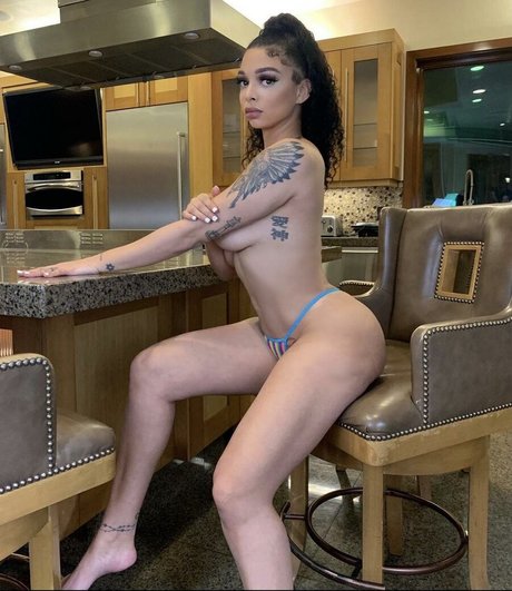 baddie bran high quality pornstar photo