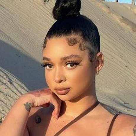 baddie bran pornstar erotic pictures