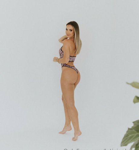 Leticia Abreu perfect model img