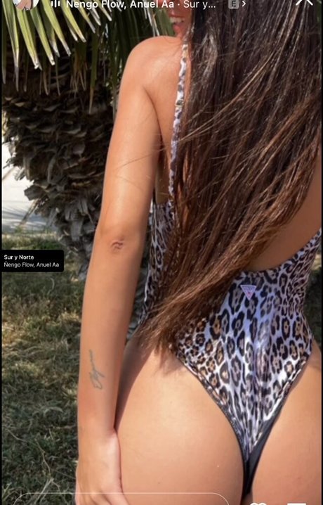 Sheila Porras hot model gallery