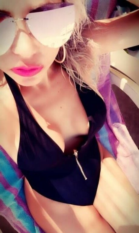 Maltese Girls top star photos